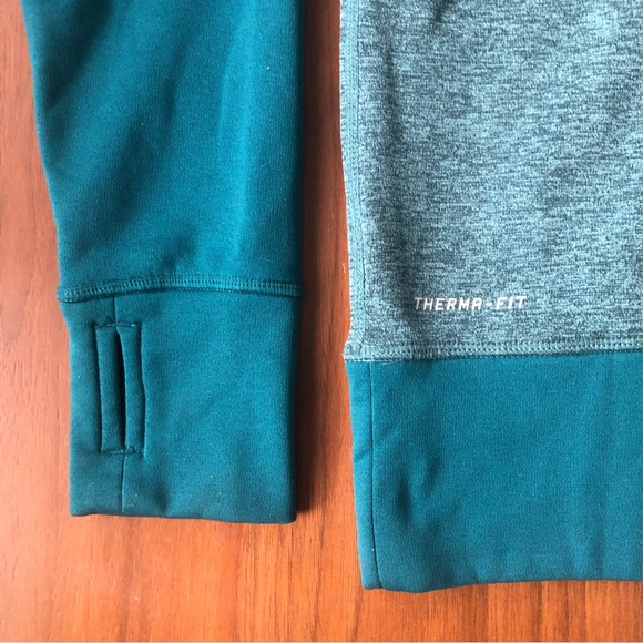 Nike Therma-Fit Hoodie Ladies Size Medium with Neon Green Details - Picture 4 of 8